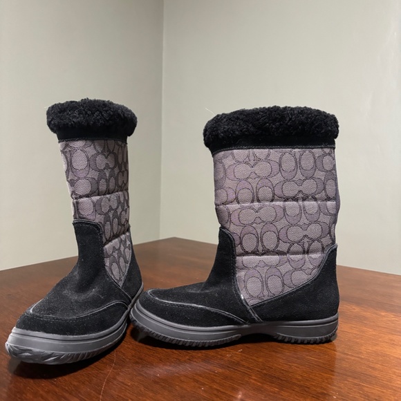 Coach Snow Boots - Size 5 - Picture 2 of 2